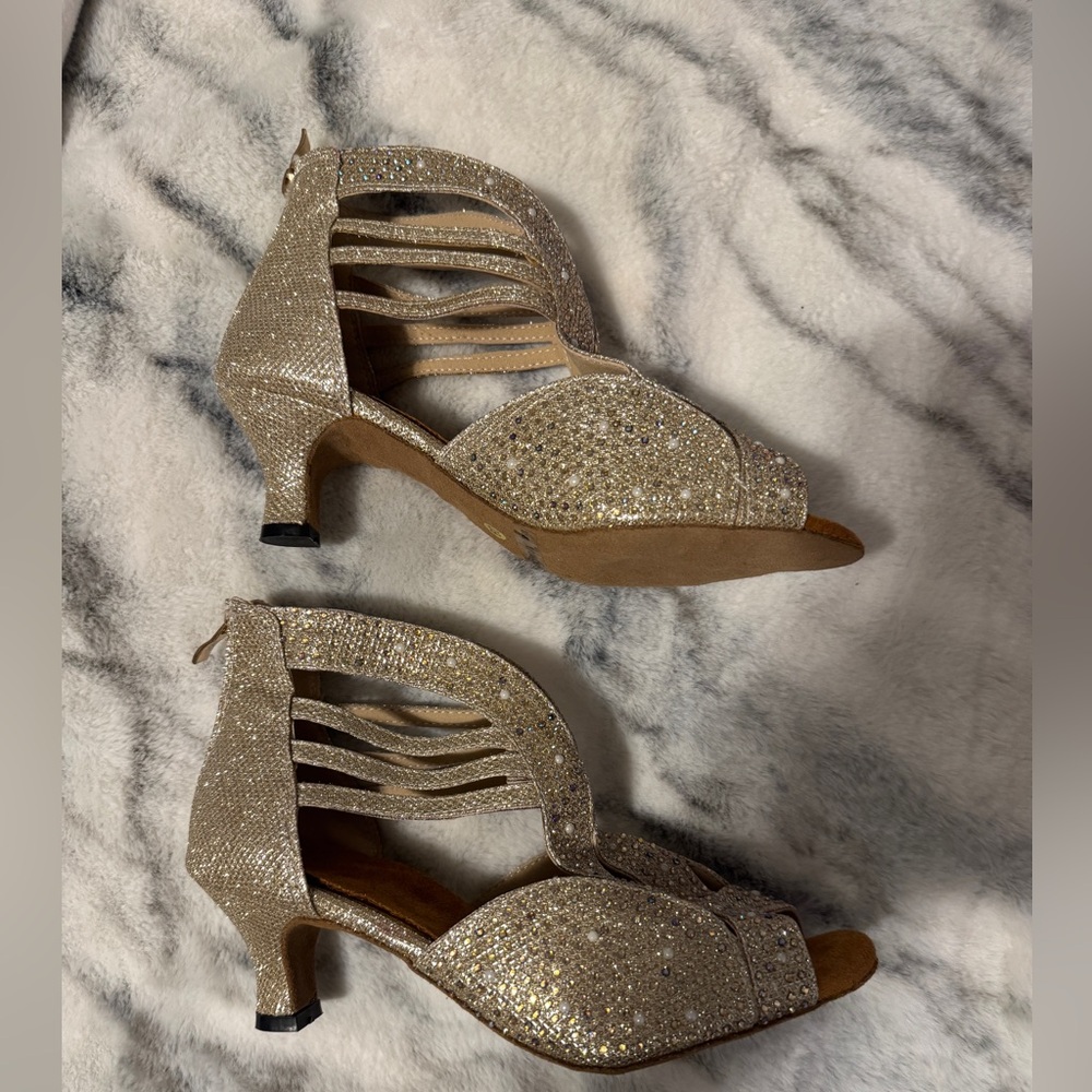 New never worn glittering Gold Women's Ballroom Dance shoes size 8/39